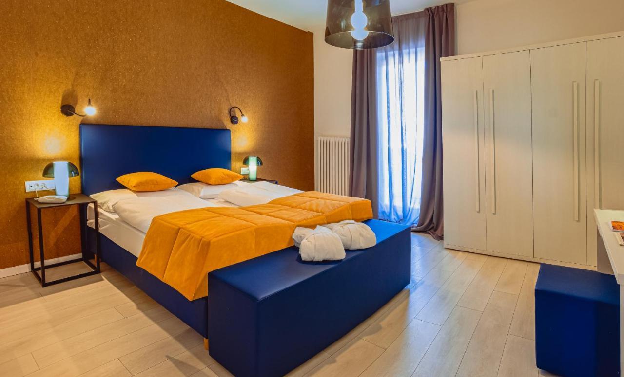 Schlosshof Charme Resort - Hotel & Camping Лана Екстериор снимка